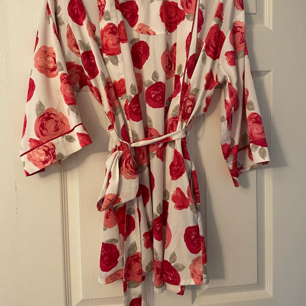 Kate Spade Floral Silky Robe